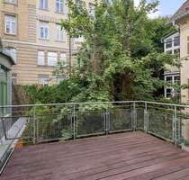 2-Zimmer-Wohnung mit großer Dachterrasse mitten in der Stadt - Stuttgart-Mitte