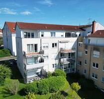Moderne Dachgeschosswohnung mit Galerie, Balkon und fantastischem Herkulesblick in Lohfelden!