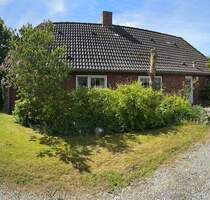 Ländliche Idylle trifft auf modernen Komfort - Einfamilienhaus auf historischer Warft in Rodenäs