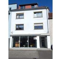 *RESERVIERT*Zentraler Standort! Wohn-Geschäftsgebäude mit 4 Einheiten in Losheim am See