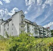 Vermietete 2 Zi. Wohnung, Balkon, ca. 60 m², TG-Stellplatz, idyllische Lage im Grünen - Auerbach/Vogtland