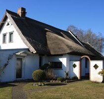 Traditionell reetgedeckte große Doppelhaushälfte zzgl. Ferienhaus und vielem mehr in Karlshagen