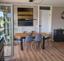 Moderne, wunderschöne Eigentumswohnung mit Gartenanteil, Einbauküche, Balkon und Wohlfühlbadezimmer - Ursensollen