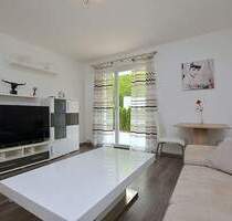 Sonnige, modern möblierte Wohnung mit Terrasse in Stuttgart Münster