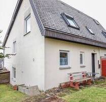 Schönes Reiheneckhaus - 265.000,00 EUR Kaufpreis, ca.  100,00 m² Wohnfläche in Schönwald im Schwarzwald (PLZ: 78141)