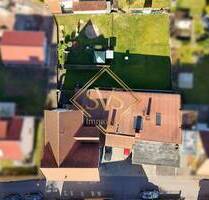 Großes Wohn- und Geschäftshaus mit 3 Garagen und 3 PKW-Stellplätzen in Nentershausen.