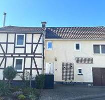 NEUER PREIS: Kleines Eigenheim in zentraler Lage - Großenlüder