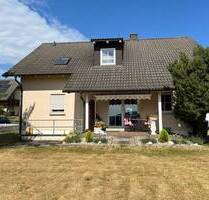 Helle 3-Zimmer-Dachgeschosswohnung in ruhiger Lage – FöritzWeidhausen