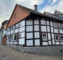 *Niedliches kleines Fachwerkhäuschen mit KFZ-STP in der Altstadt von Osterode* - Osterode am Harz