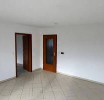 Top-sanierte 2-Zimmer-Dachwohnung mit Balkon & Tiefgarage - Ideal für Berufstätige in Gunzenhausen