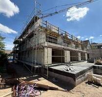 Hochwertige Neubauwohnung mit zwei Dachterrassen - KfW Programm 
