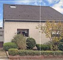 Charmante Doppelhaushälfte mit Garage, Carport und großzügigem Grundstück in Dinslaken-Averbruch