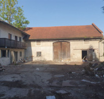 STARK SANIERUNGSBEDÜRFTIGER RESTHOF (4-Seithof) Nähe NEUÖTTING