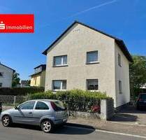 Freistehender FAMILIENTRAUM mit großem Grundstück und 3 Garagen - Gute Wohnlage! - Obertshausen