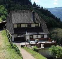Wohnen, wo andere Urlaub machen - Einfamilienhaus in traumhafter Schwarzwaldlage. - Gütenbach