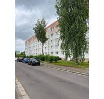 Sofort Frei ! Gepflegte 3 Raumwohnung mit Balkon in Altenburg WE33