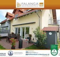 FALANGA IMMOBILIEN - Hochwertige DHH, ruhig gelegen, direkt am Feldrand - mit Einliegerwohnung! - Mommenheim