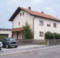 Geräumiges Zweifamilienhaus mit großem Garten in zentraler Lage von Dingolfing