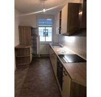 Großzügige 3-Zimmer mit Laminat, Balkon, EBK, SP und Wannenbad in ruhiger Lage! - Reinsdorf b Zwickau