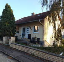 Traumhaftes, freistehendes Einfamilienhaus in Greding mit freiem Blick und großem Garten