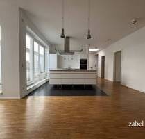 Modernes 7 Zimmer-Dachgeschoss in zentraler Lage in Berlin