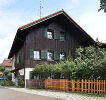Attraktive 2,5-Zimmerwohnung mit toller Einbauküche und Balkon - Unterhaching