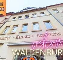 ++ einziehen & wohlfühlen - neue, charmante 2-Raum Wohnung auf dem Markt in Waldenburg ++