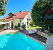 Exklusives Einfamilienhaus mit Sonnengarten und Pool - Vaterstetten