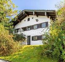 Stilvolles Landhaus als Zweifamilienhaus mit großzügigem Grundstück in Neubeuern