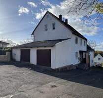 Schneckenhausen - Gepflegtes Ein-Zweifamilienhaus mit Nebengebäude