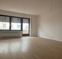 Helle charmante 2-Zimmer-Wohnung mit Balkon - Nürnberg Steinbühl