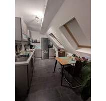 Wohnen im DG Bad mit Eckwanne + Dusche Carport u.v.m. - Chemnitz Ebersdorf