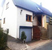 Renovierungsbedürftig - DHH mit schönem Garten Nähe Kaufland - Sulzbach-Rosenberg