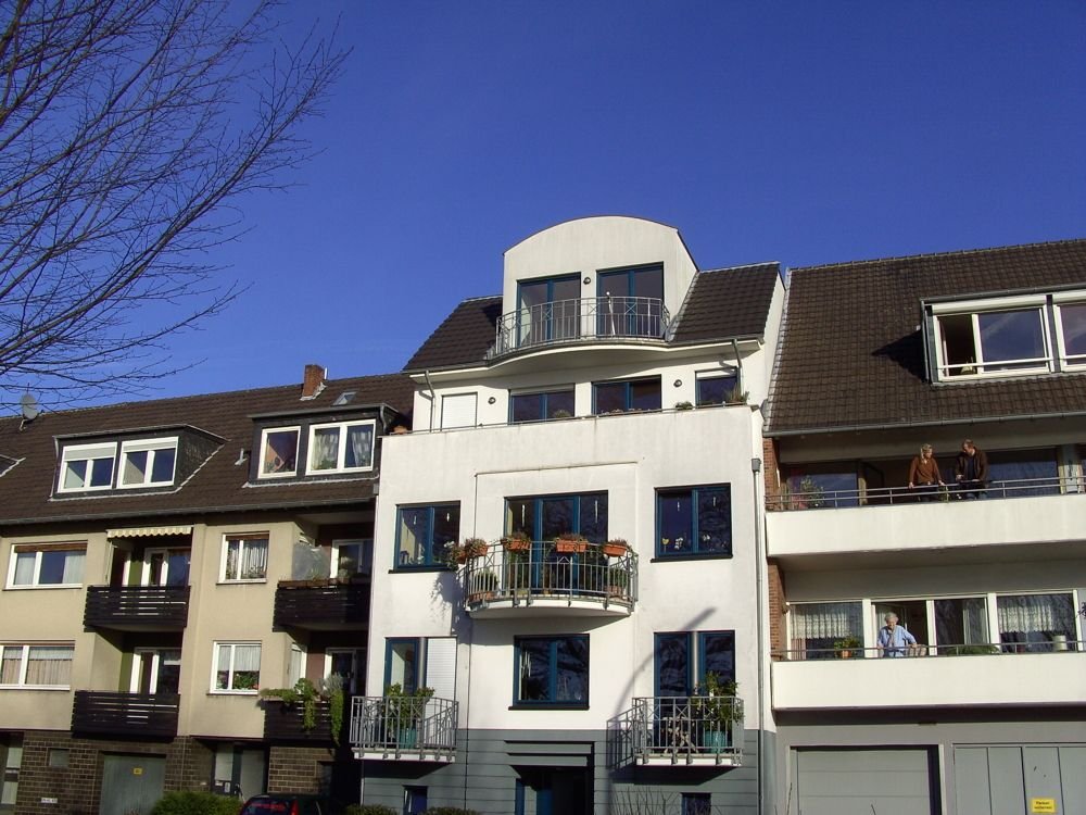 Vollmöblierte 3-Zimmer-Wohnung mir Rheinblick in Bonn-Beuel! 85qm, Parkett, 2 Balkone...etc.!!