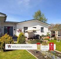 Bungalow aus 2019 mit Doppelgarage, Solar und Wohlfühlgarten - Delitzsch Schenkenberg