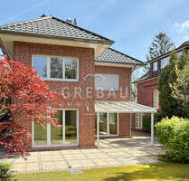 Sooo viel Platz! Großes Familienhaus mit Einliegerwohnung, Sauna, Garage und herrlichem Garten - Hamburg Blankenese