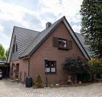 *** ZWEI HÄUSER -> EIN PREIS - RUHIGE LAGE - WOHNEN MIT BIS ZU 3 GENERATIONEN MÖGLICH *** - Delmenhorst