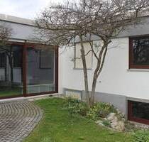 Oase der Ruhe -- Bungalow in Ottobrunn