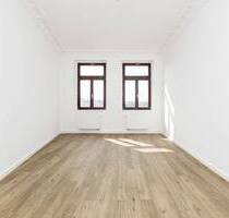 Kürzlich renovierte 2-Zimmer-Altbauwohnung mit neuem Balkon - Leipzig Neustadt-Neuschönefeld