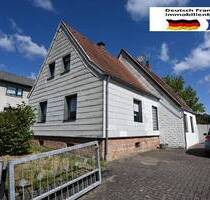 Einfamilienhaus in Sankt Ingbert mit großem Grundstück