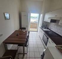 3-ZKB-Wohnung mit Einbauküche und zwei Balkonen - Mannheim Herzogenried