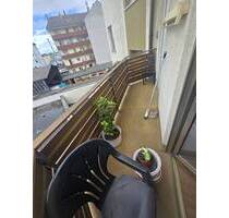 3-ZKB-Wohnung mit Einbauküche und zwei Balkonen - Mannheim Herzogenried