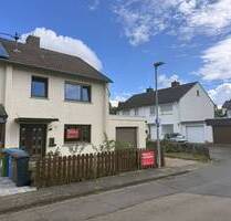 Gepflegte Doppelhaushälfte mit Garage und Garten in schöner Wohnlage von Neuwied-Oberbieber