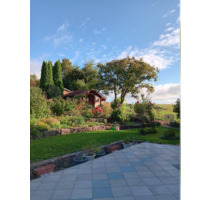 Großes, gepflegtes und freistehendes Einfamilienhaus mit Einliegerwohnung in Waigolshausen, OT