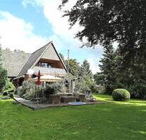 **REDUZIERTER PREIS** Parkgrundstück--Südlage--großer 60er Jahre Rotklinker--Garage und Gartenhaus - Elpersbüttel Elpersbüttelerdonn