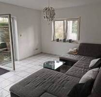 Hennef, ruhige helle 2 Zimmer, Erdgeschoss, ca. 72 m², Stellplatz - Hennef (Sieg)