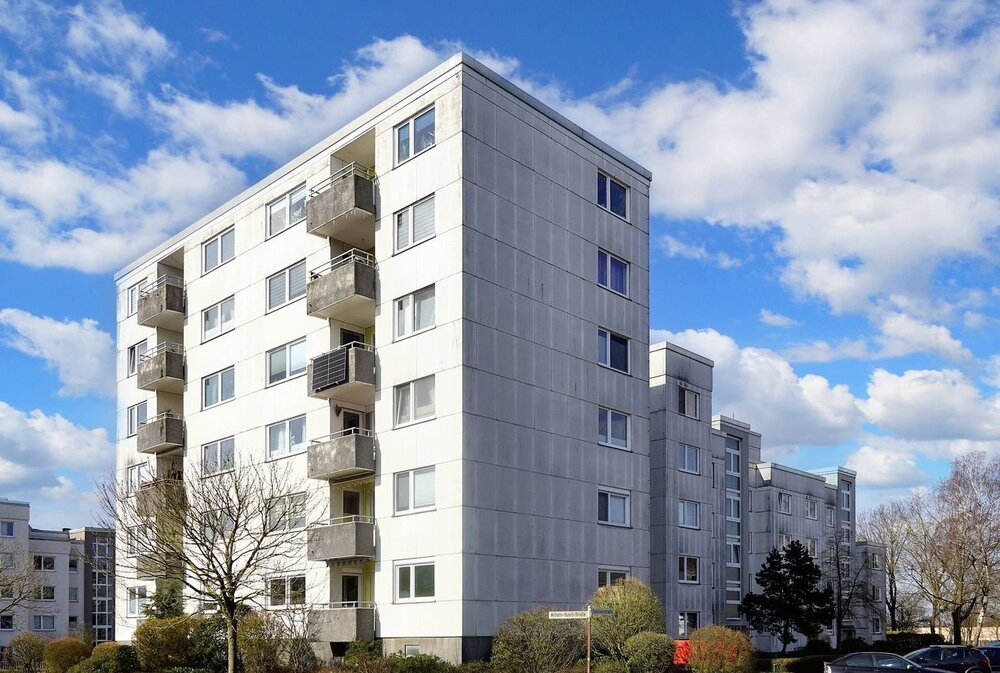 Zögern Sie nicht: Gepflegte Etagenwohnung mit Balkon und TG-Stellplatz - Neu Wulmstorf