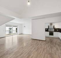 Moderne 4-Zimmer-Dachgeschosswohnung mit Balkon und Aufzug - Kriftel
