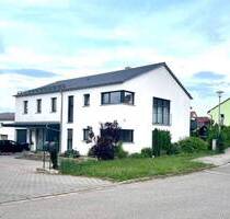 Neuwertiges und modernes Zweifamilienhaus zum top Preis - Freystadt Großberghausen