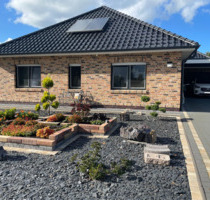 Stilvoller Bungalow mit Wintergarten und großem Garten in zentraler Lage von Wiesmoor